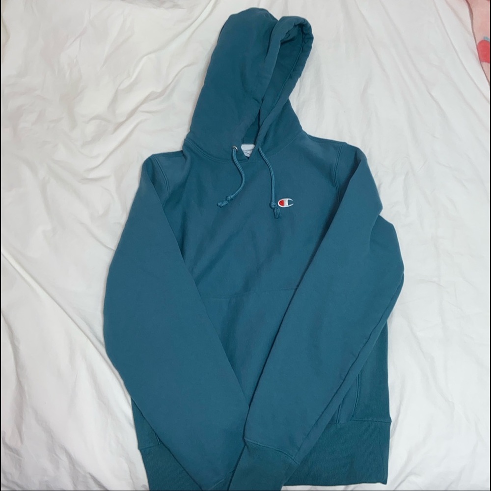 UO x Champion Exclusive Reverse Weave Hoodie